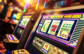 Các tựa game slot đa chủ đề phổ biến tại goo88 trên màn hình điện thoại